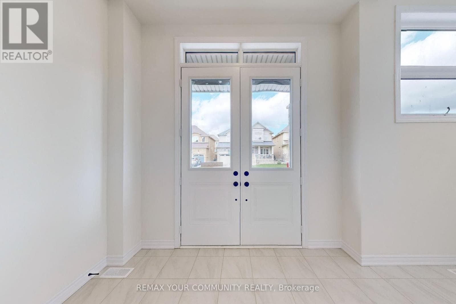 105 HALLDORSON AVENUE photo 4