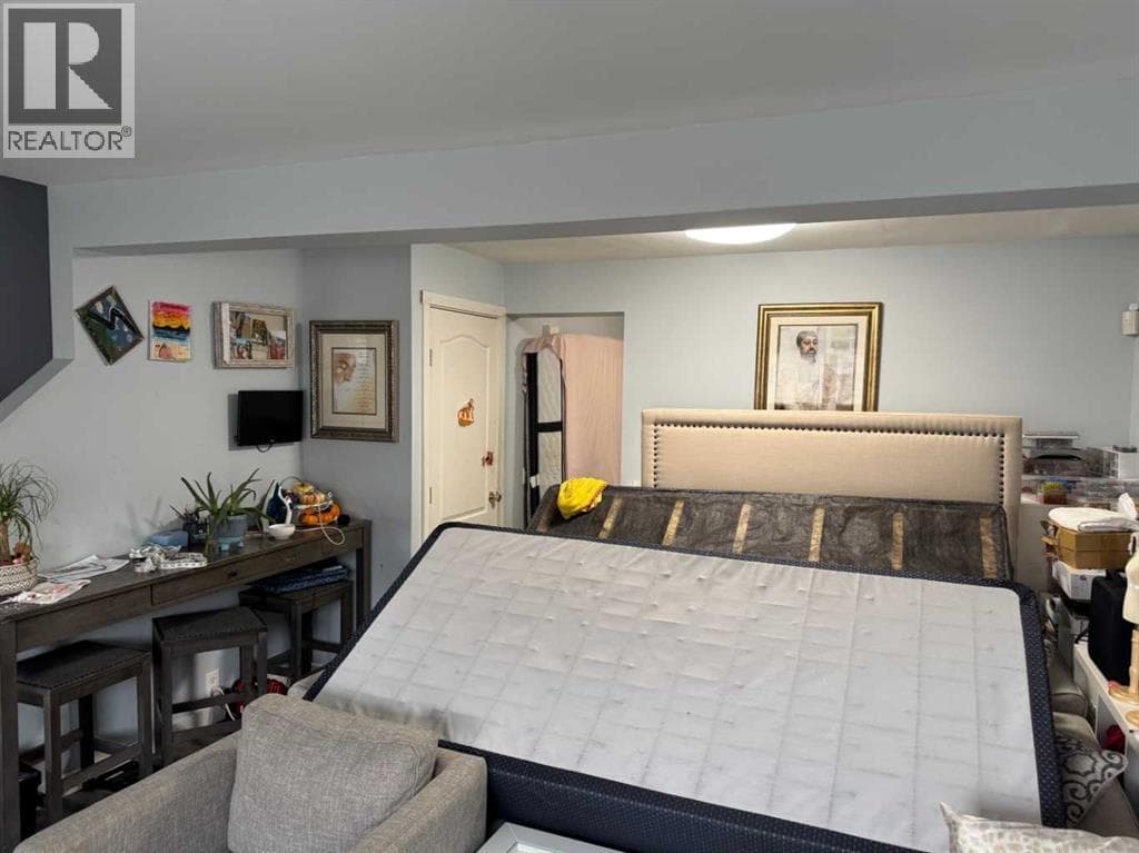371 Falshire Drive NE photo 3