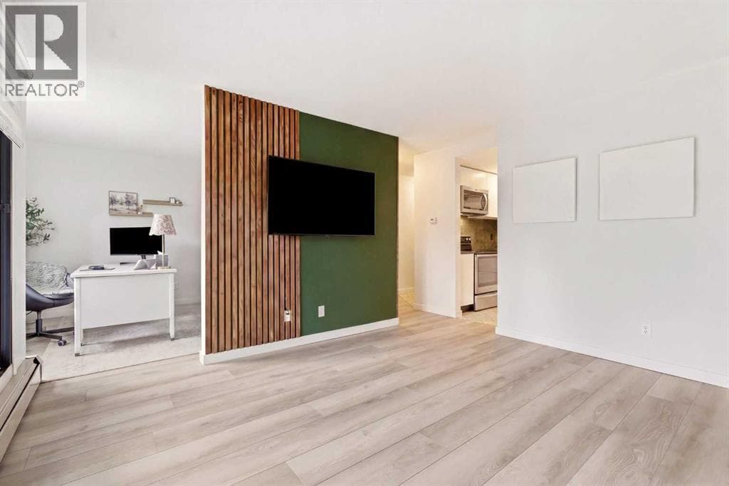 104, 626 24 Avenue SW photo 3