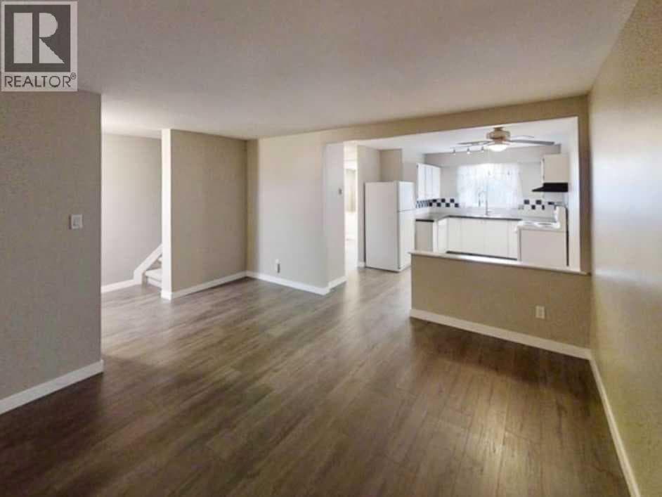 10059 80 Avenue photo 4