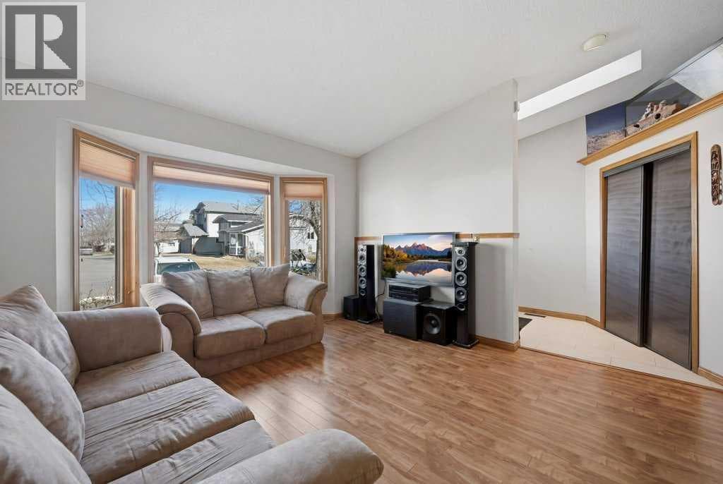 119 Macewan Meadow Way NW photo 5