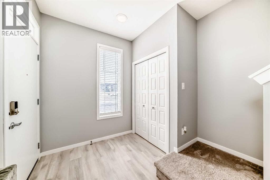 220 Cornerstone Grove NE photo 4