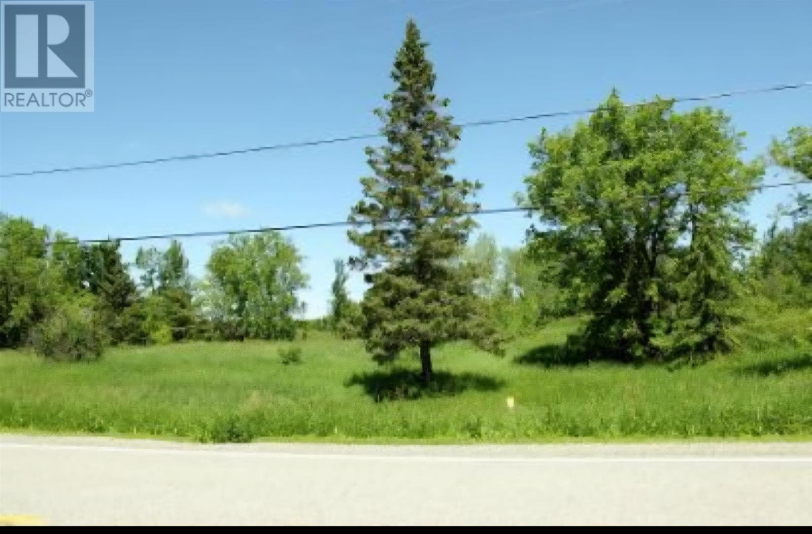 605 HWY 11 photo 3