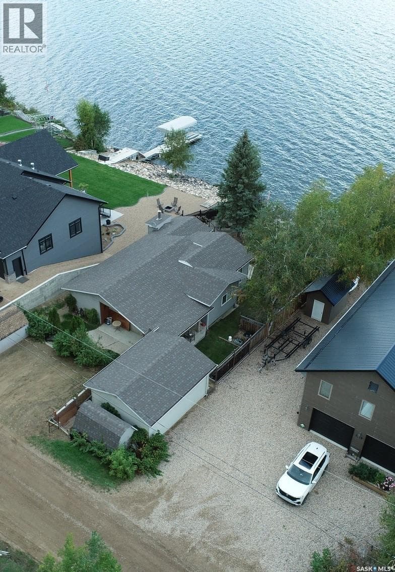 1118 Birch AVENUE photo 4