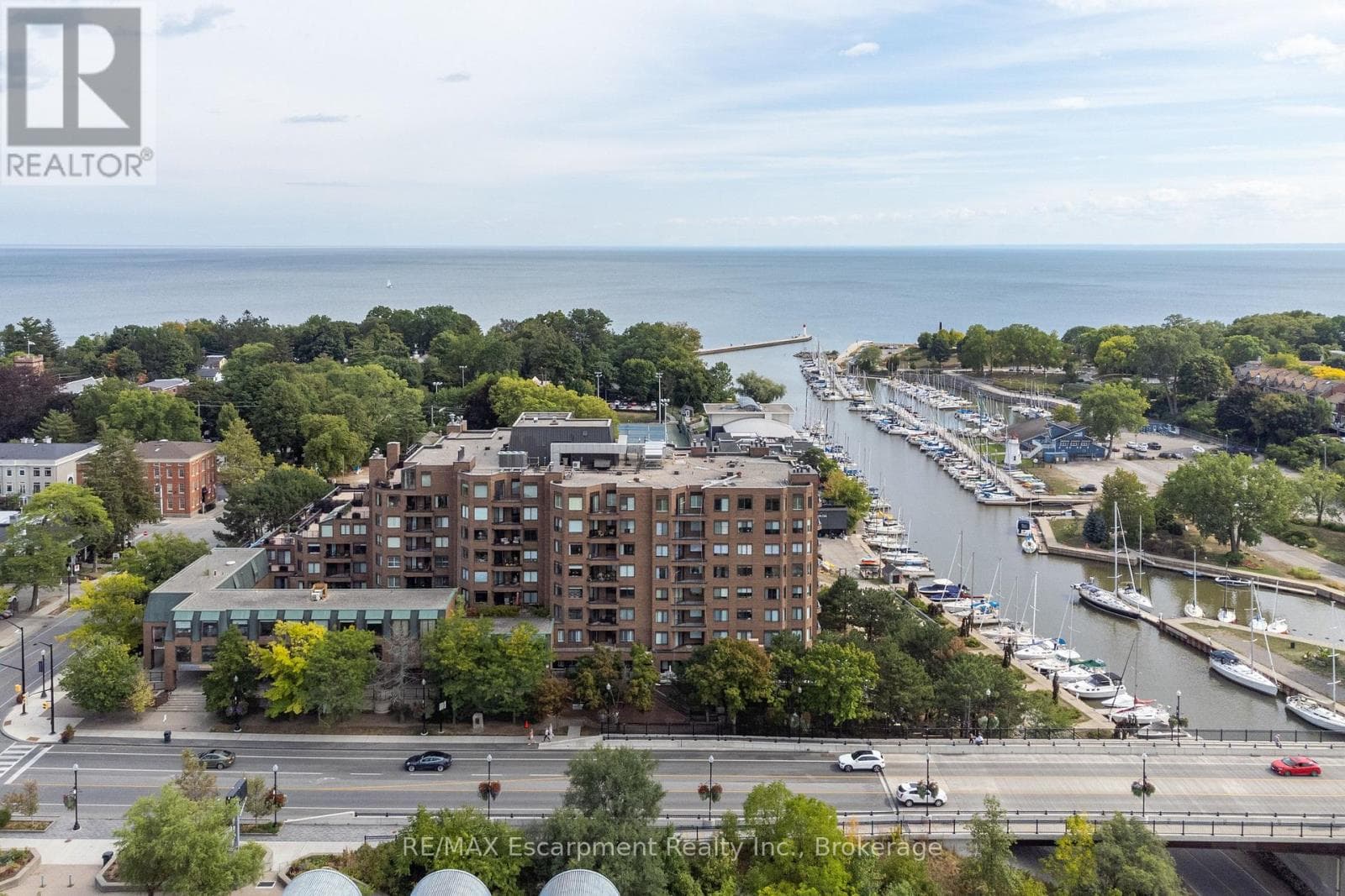 2 bed 2 bath single family at 303 - 100 LAKESHORE ROAD E — $2,275,000