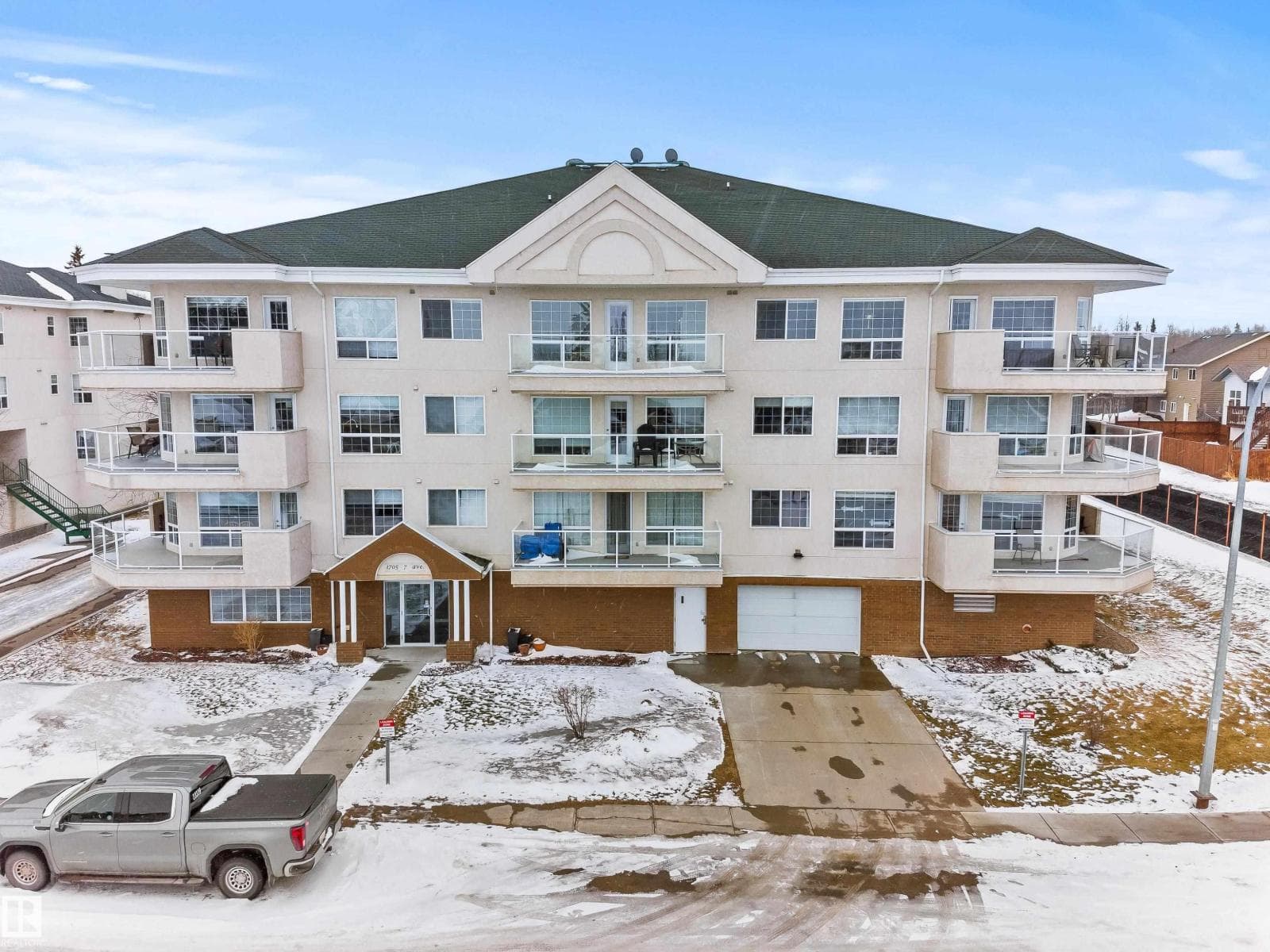 2 bed 2 bath single family at #106 1705 7 AV — $237,000