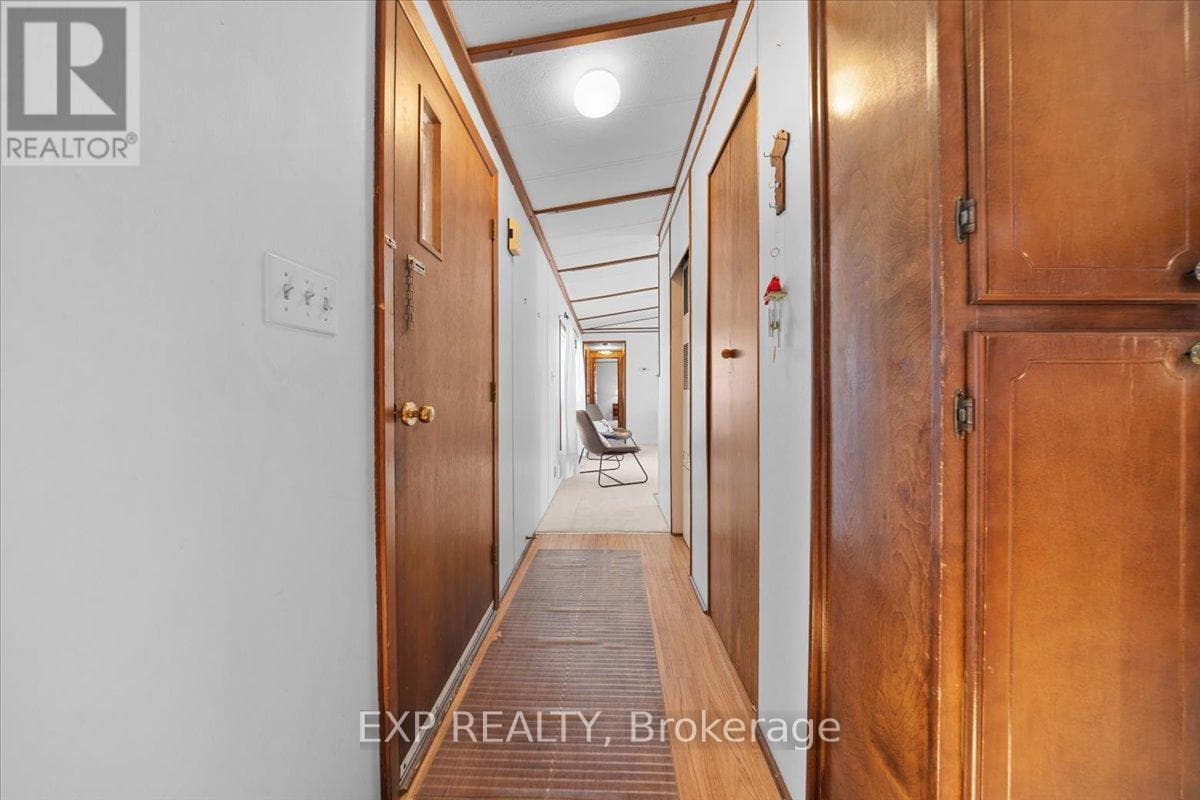 150 SUNSET DRIVE photo 4