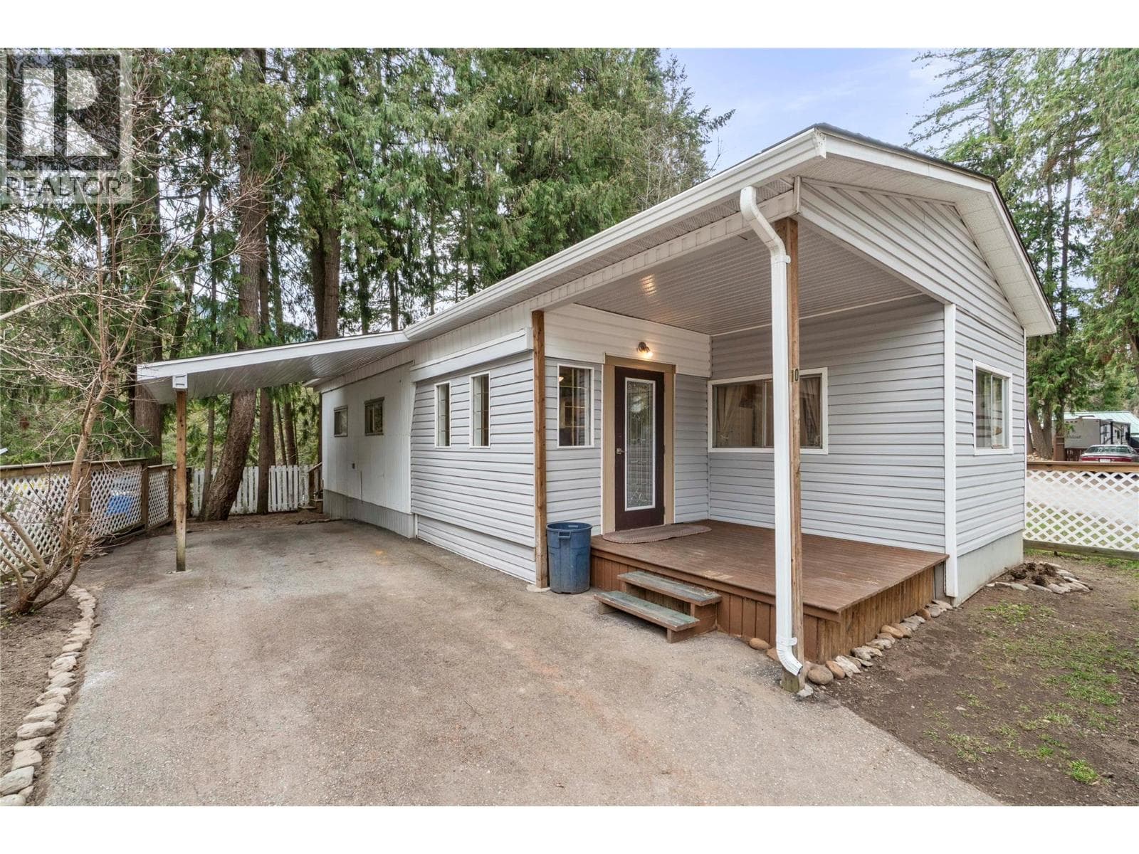 6670 Trans Canada Highway NE Unit# 10 photo 5