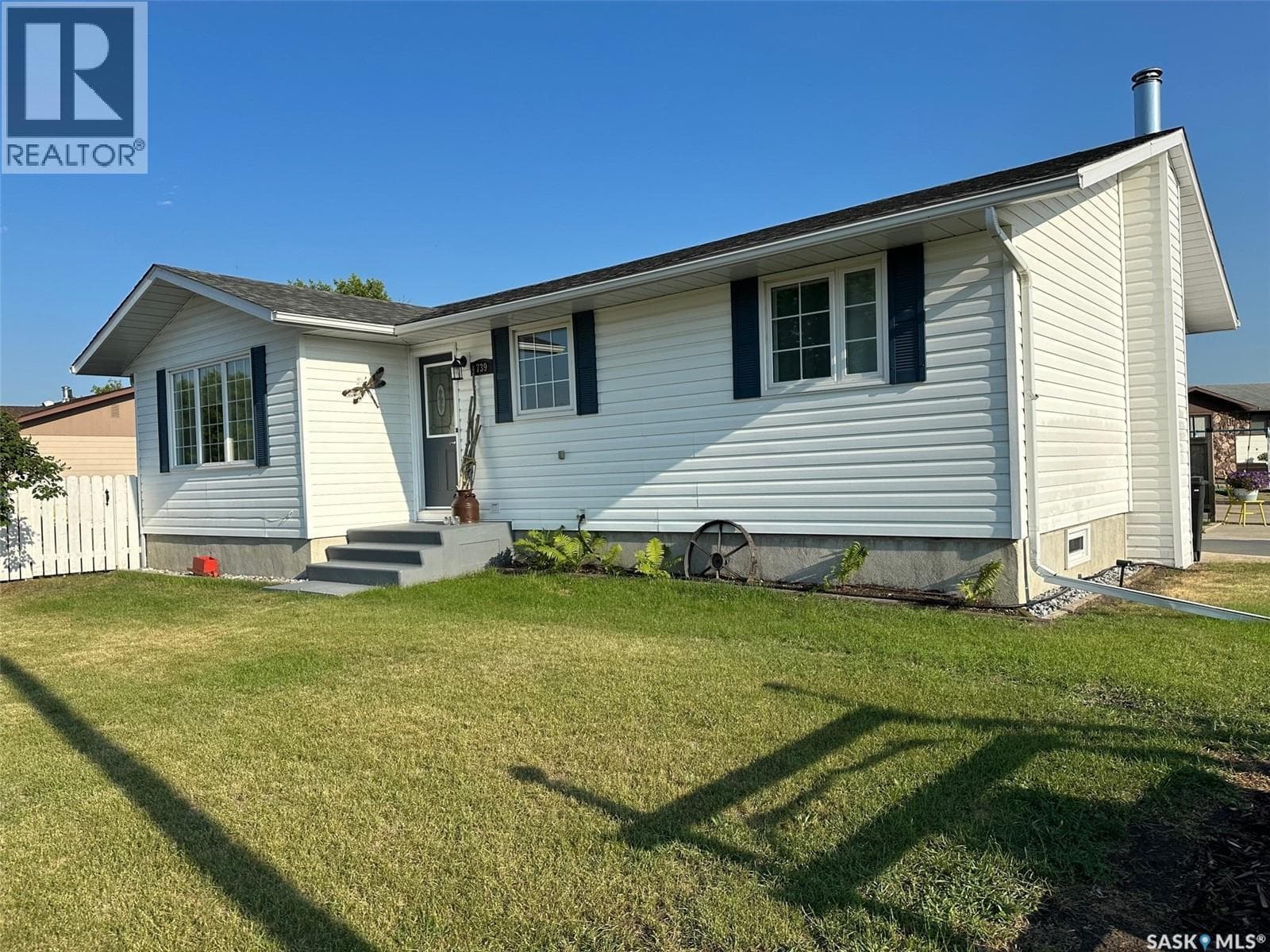739 Hudson CRESCENT — photo 2