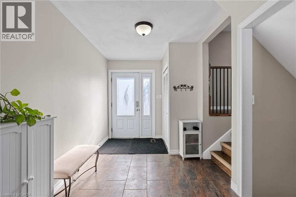 218 ARRIS Crescent photo 4