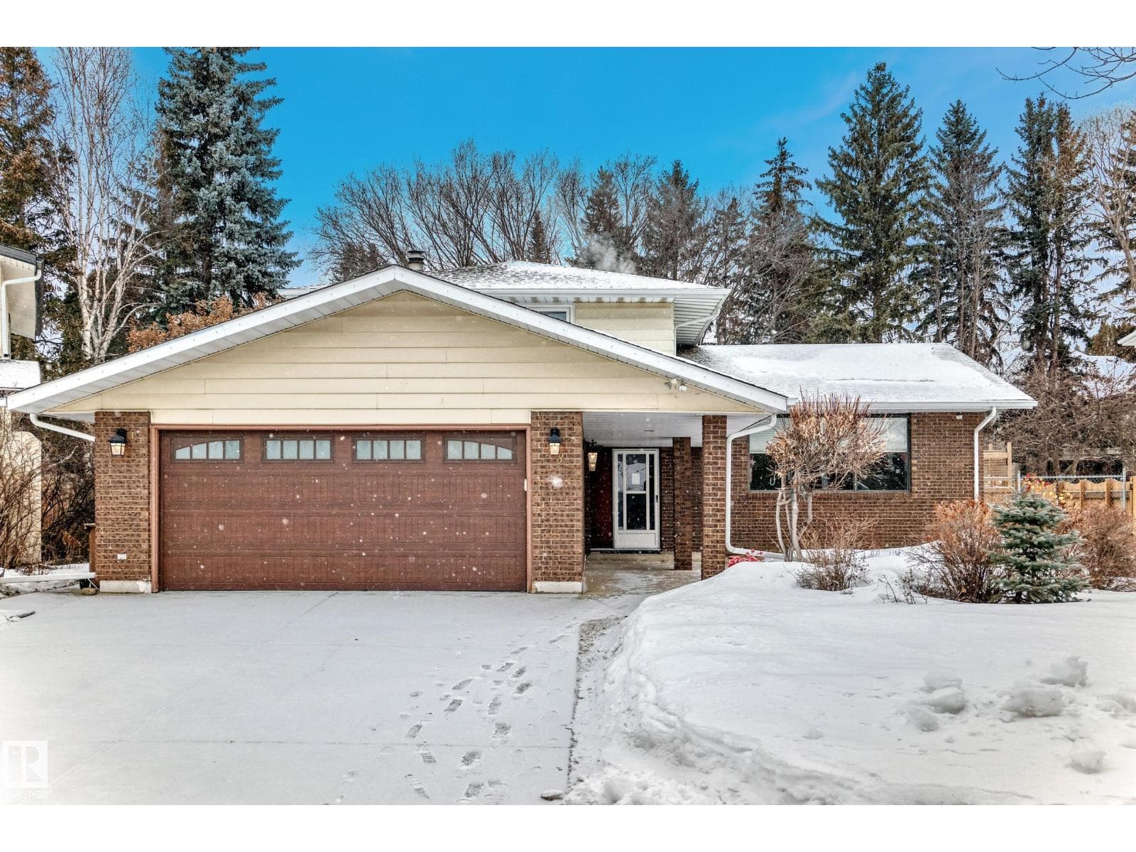 38 Lancaster CR photo 2