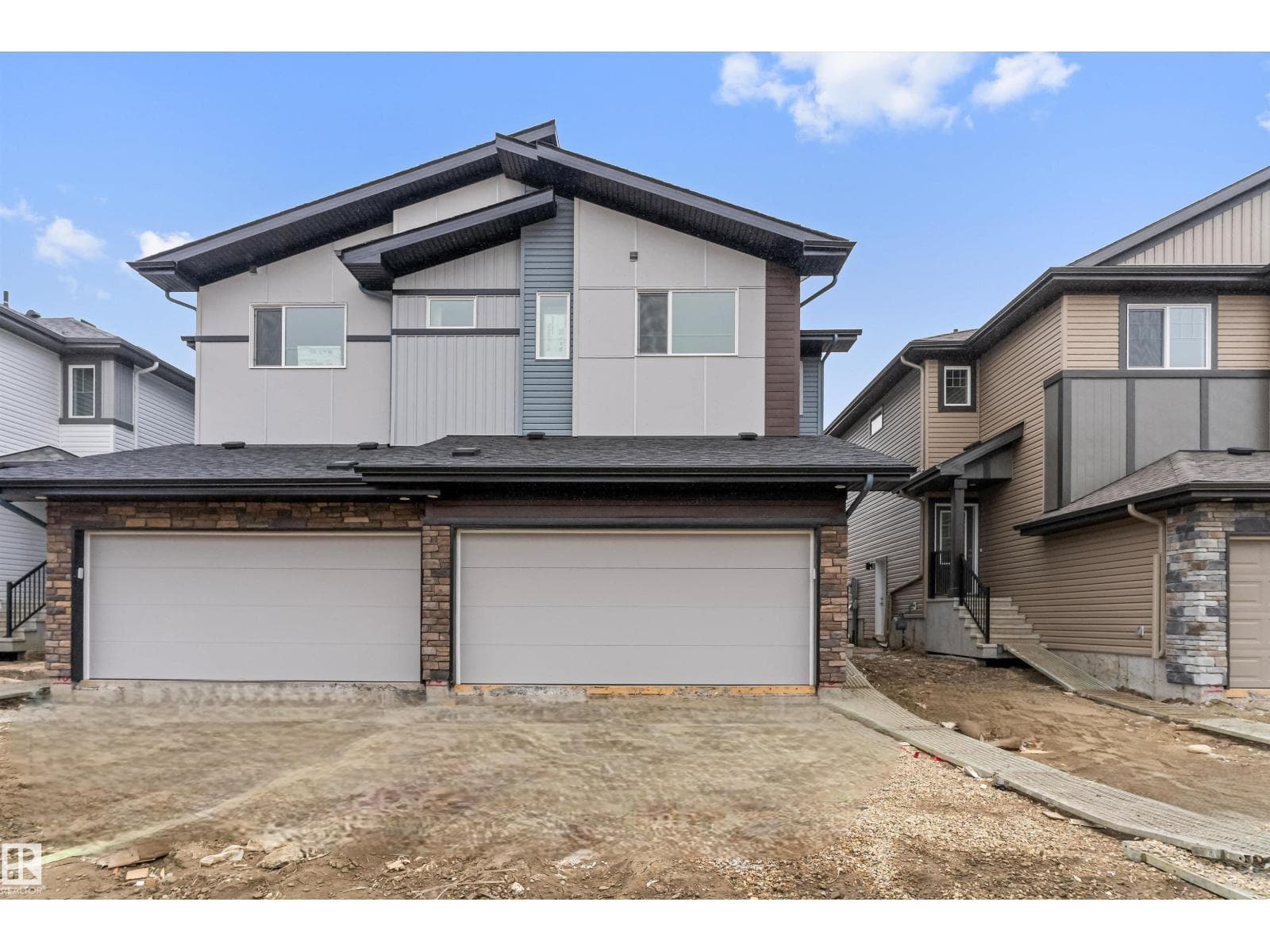 3 bed 3 bath single family at 928 18 AV NW — $511,600