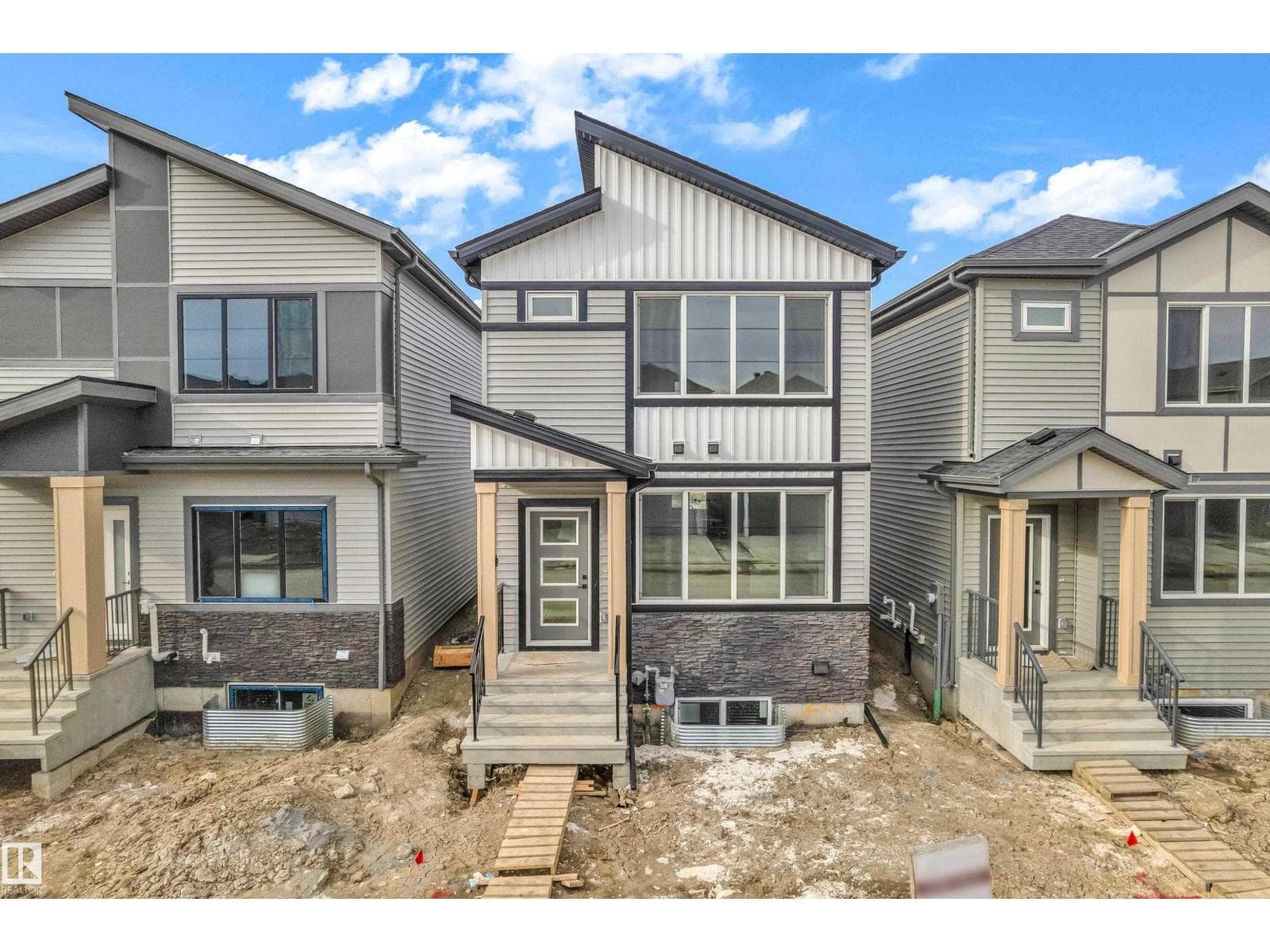 3 bed 3 bath single family at 277 Munn WY — $420,000