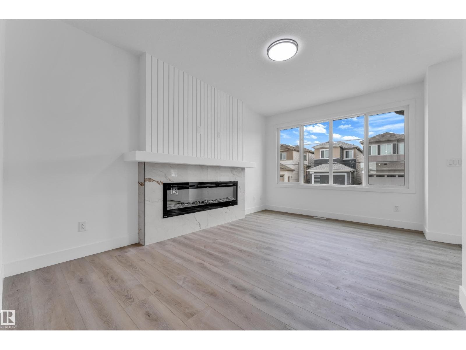 277 Munn WY photo 4
