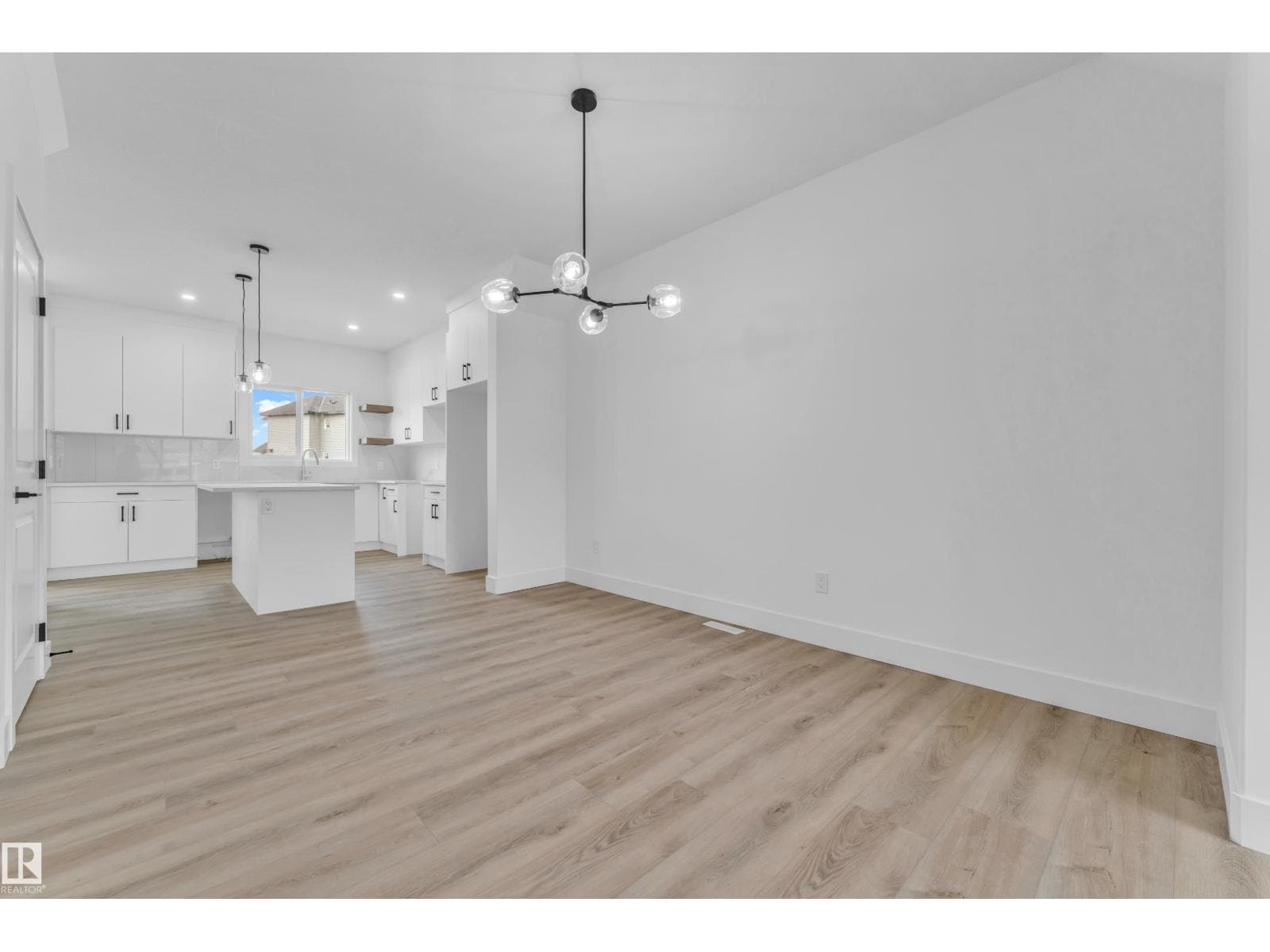277 Munn WY photo 5