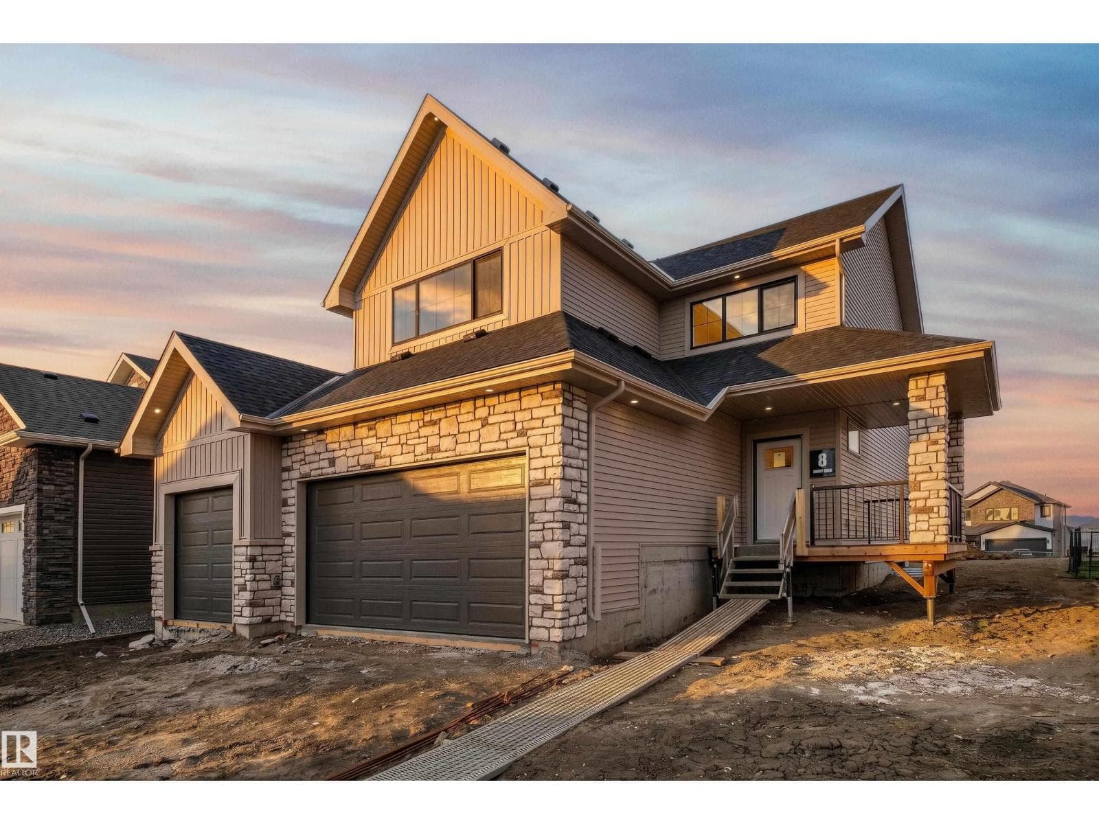 8 DARBY CR