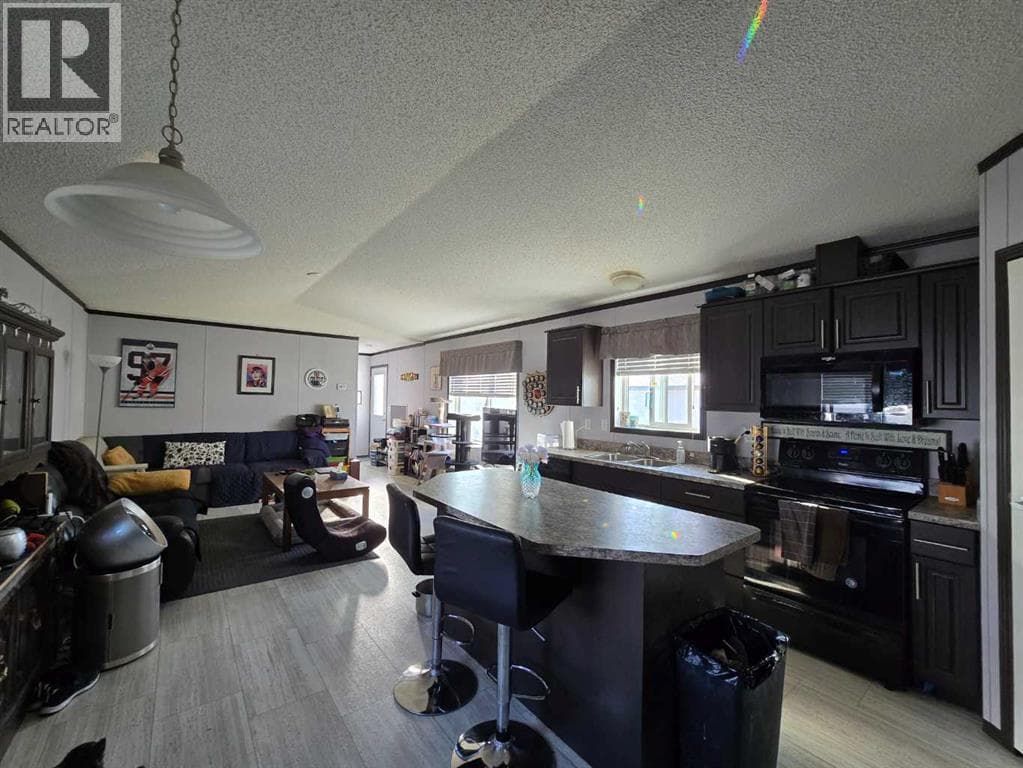 606 52 Street photo 4