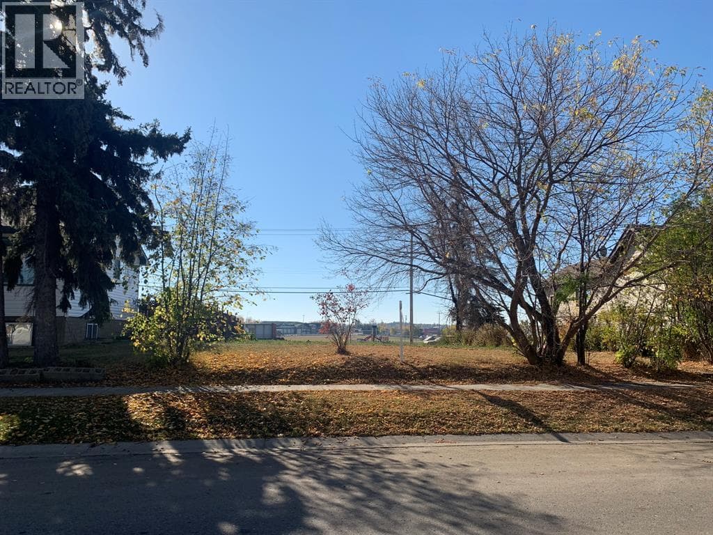 10415 101B Avenue photo 2