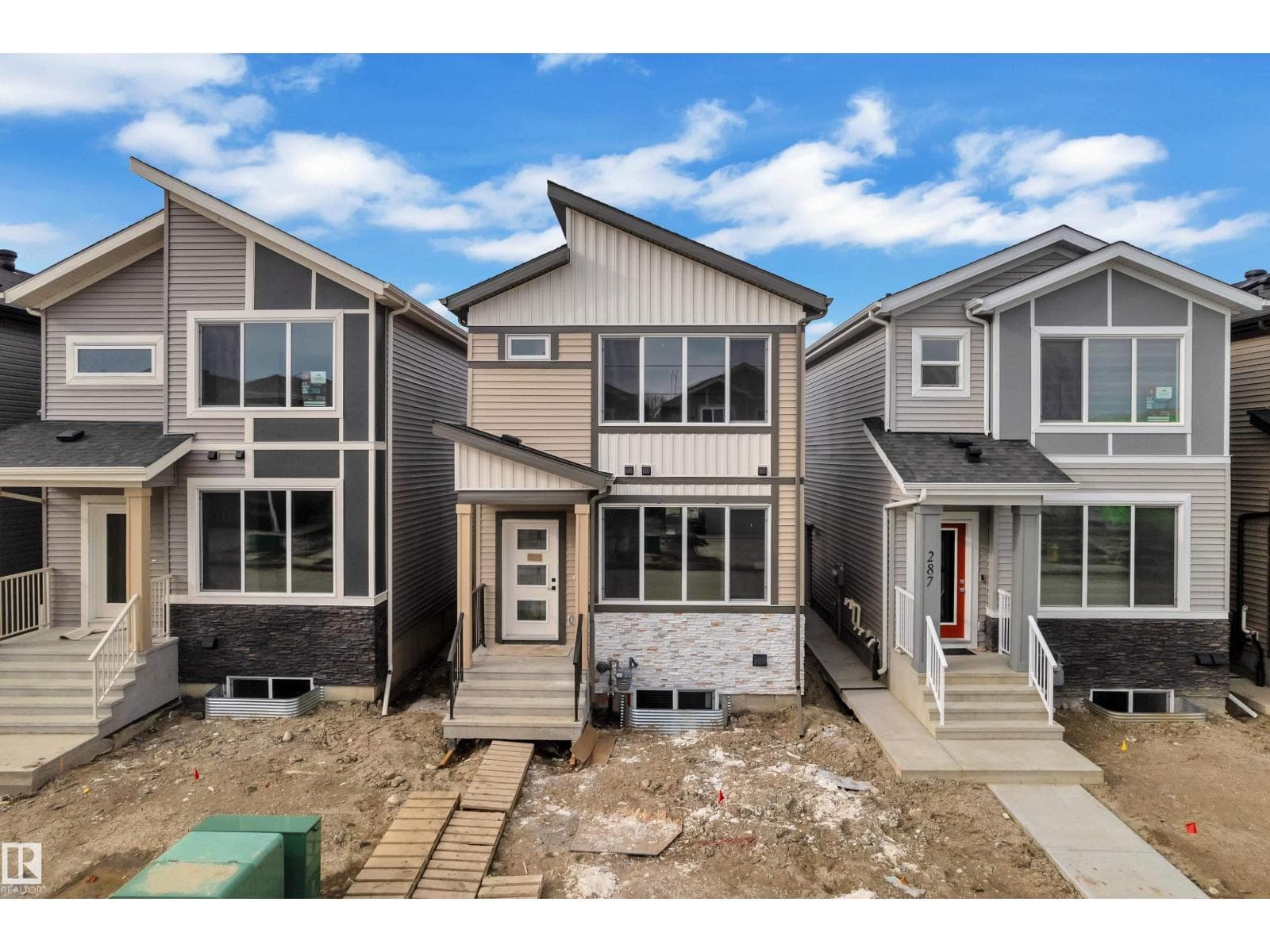 3 bed 3 bath single family at 285 Munn WY — $420,000