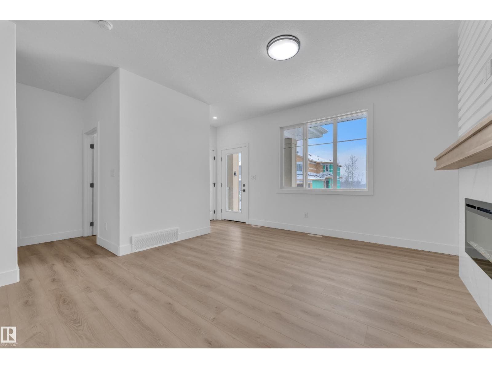 82 Patriot WY photo 5