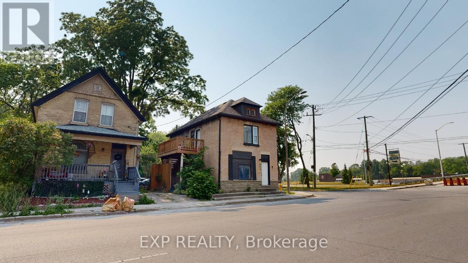 553 QUEBEC STREET photo 2