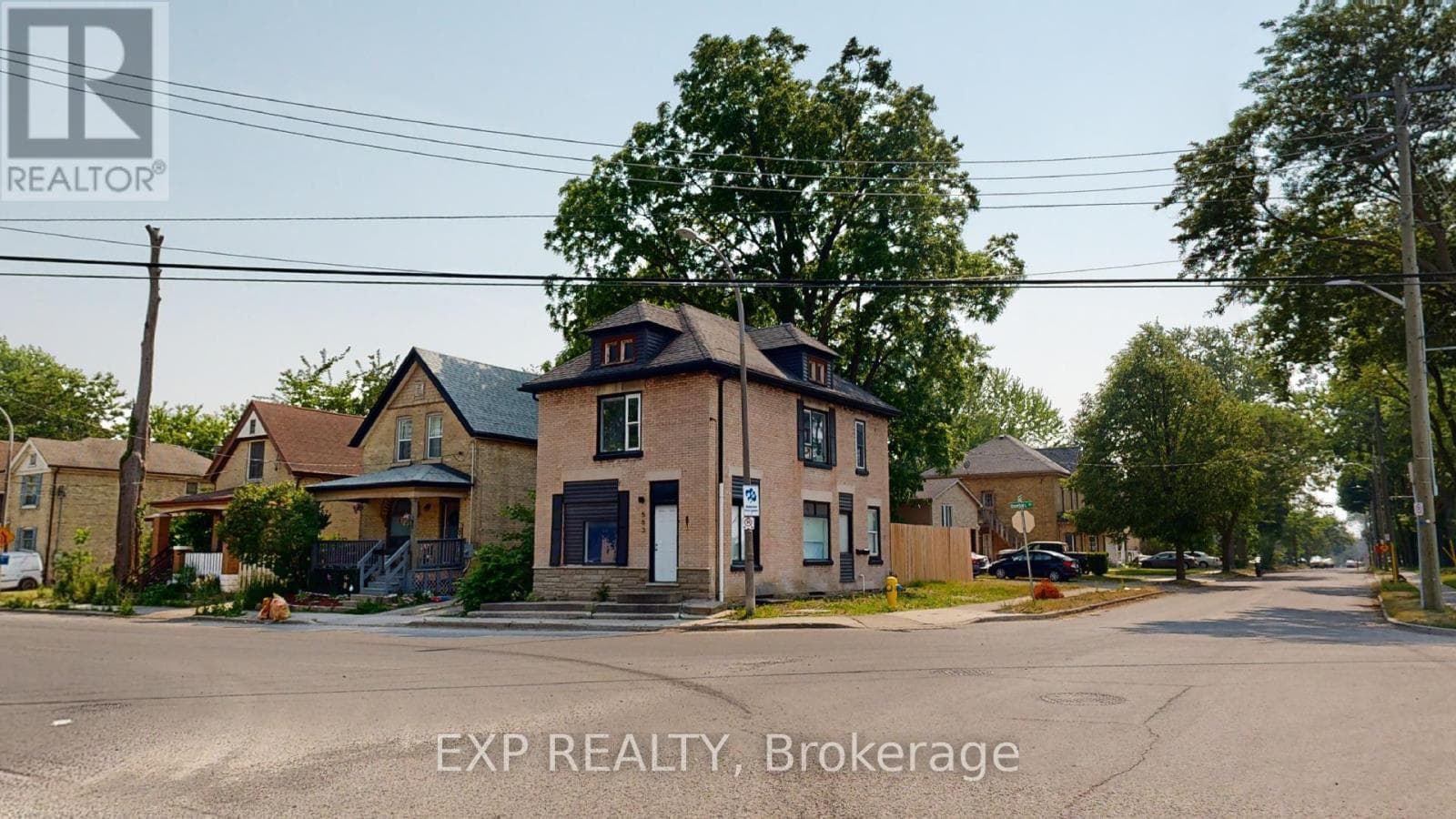 553 QUEBEC STREET photo 3