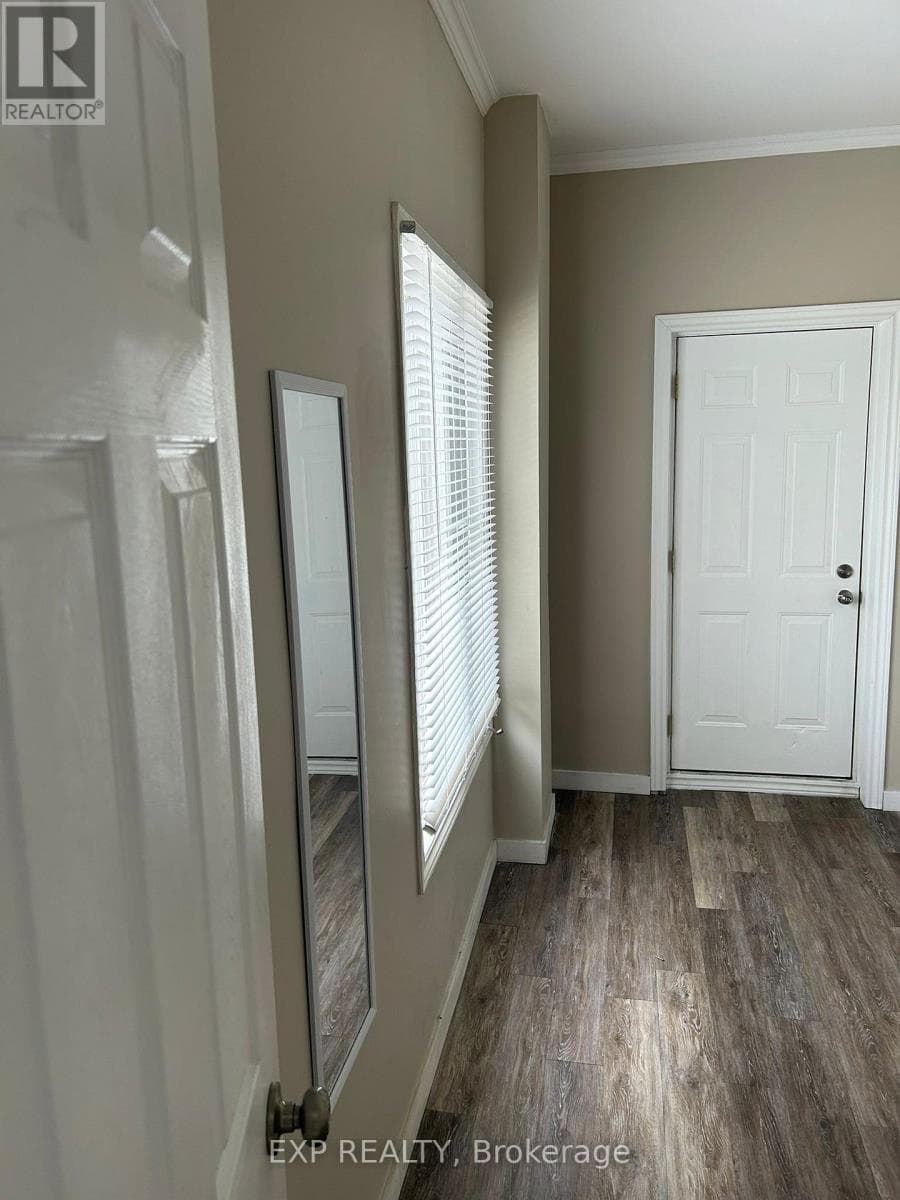 553 QUEBEC STREET photo 4