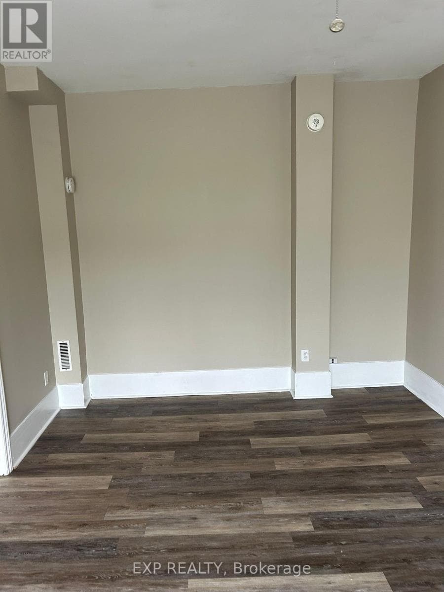 553 QUEBEC STREET photo 5