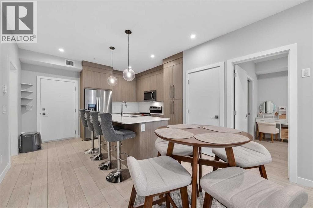 1107, 681 Savanna Boulevard NE photo 3