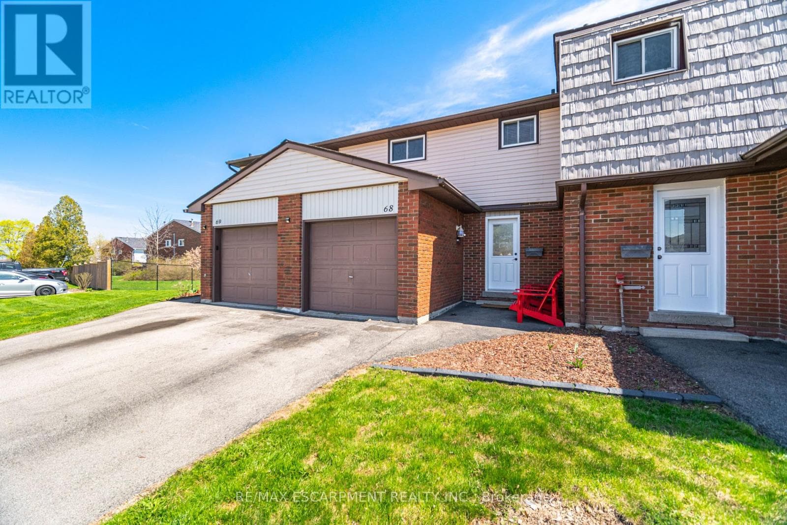 3 bed 1 bath single family at 68 - 1350 LIMERIDGE ROAD E — $499,900