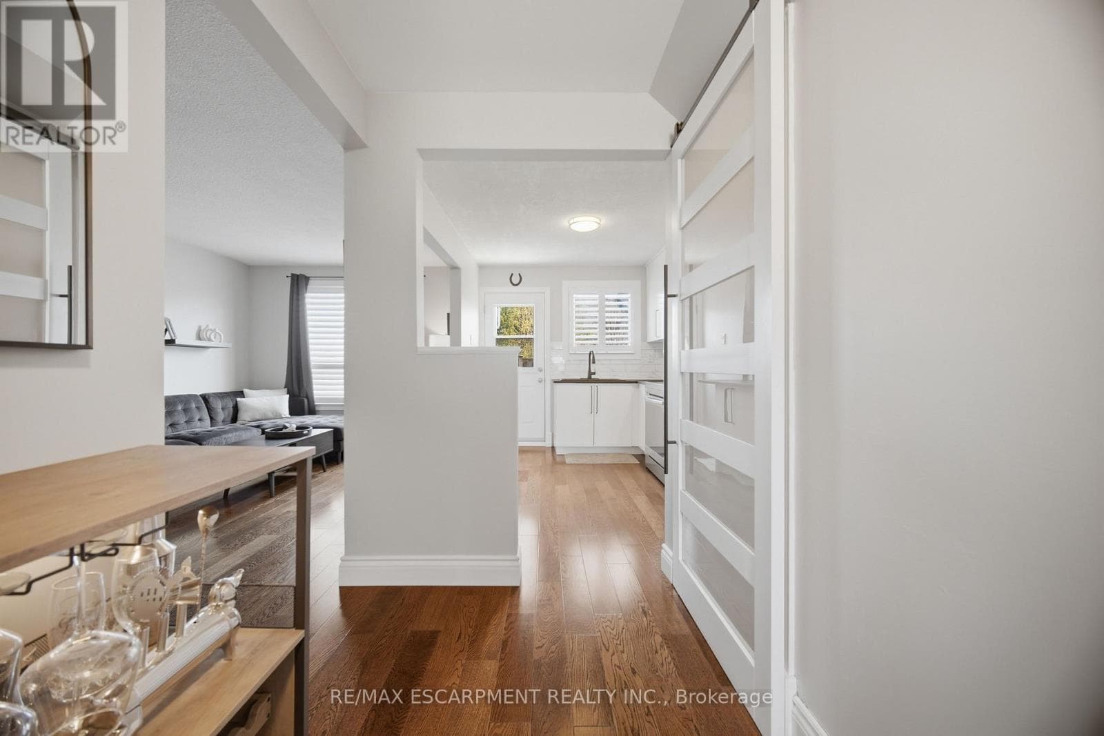68 - 1350 LIMERIDGE ROAD E photo 3