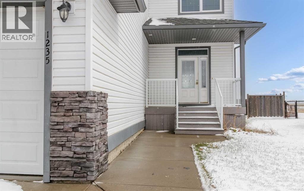 1235 21 Street photo 3