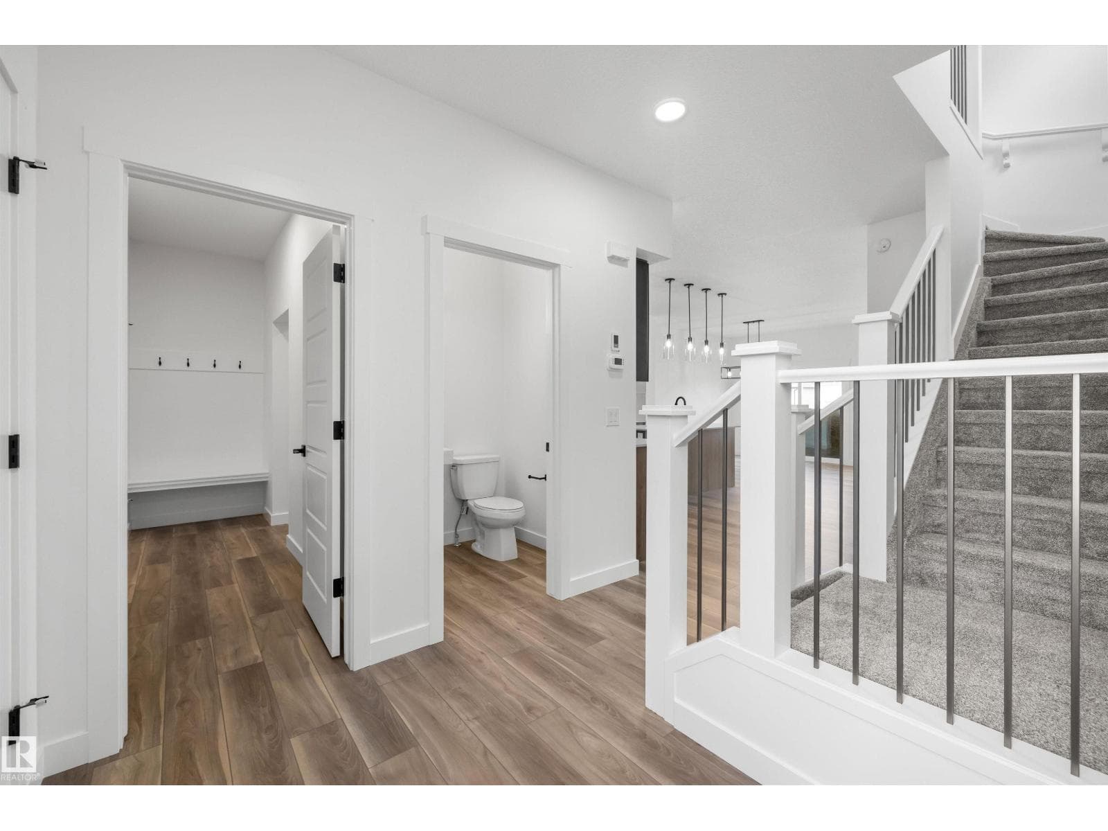4039 207 ST NW photo 4