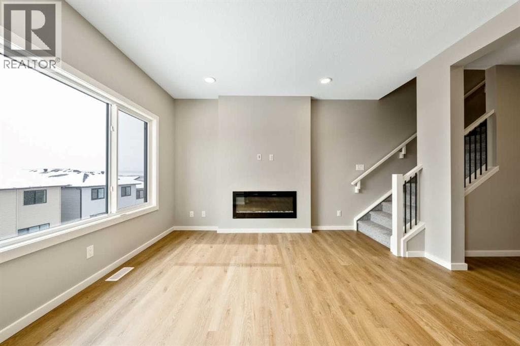 370 Heritage Boulevard photo 3