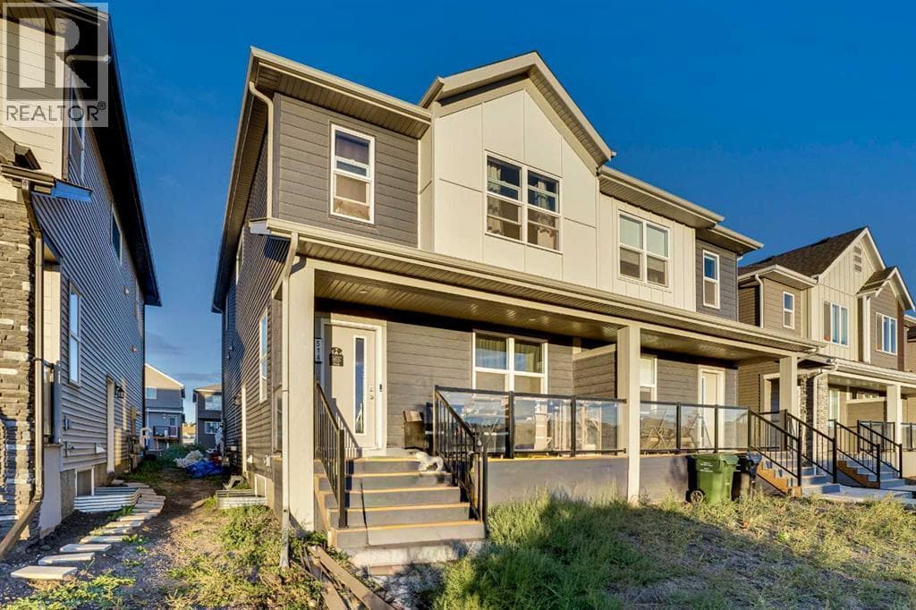 5 bed 4 bath single family at 514 Wolf Willow Boulevard SE — $617,888