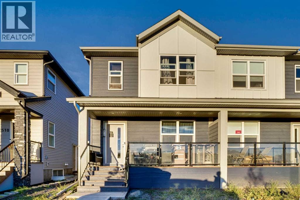 514 Wolf Willow Boulevard SE photo 2