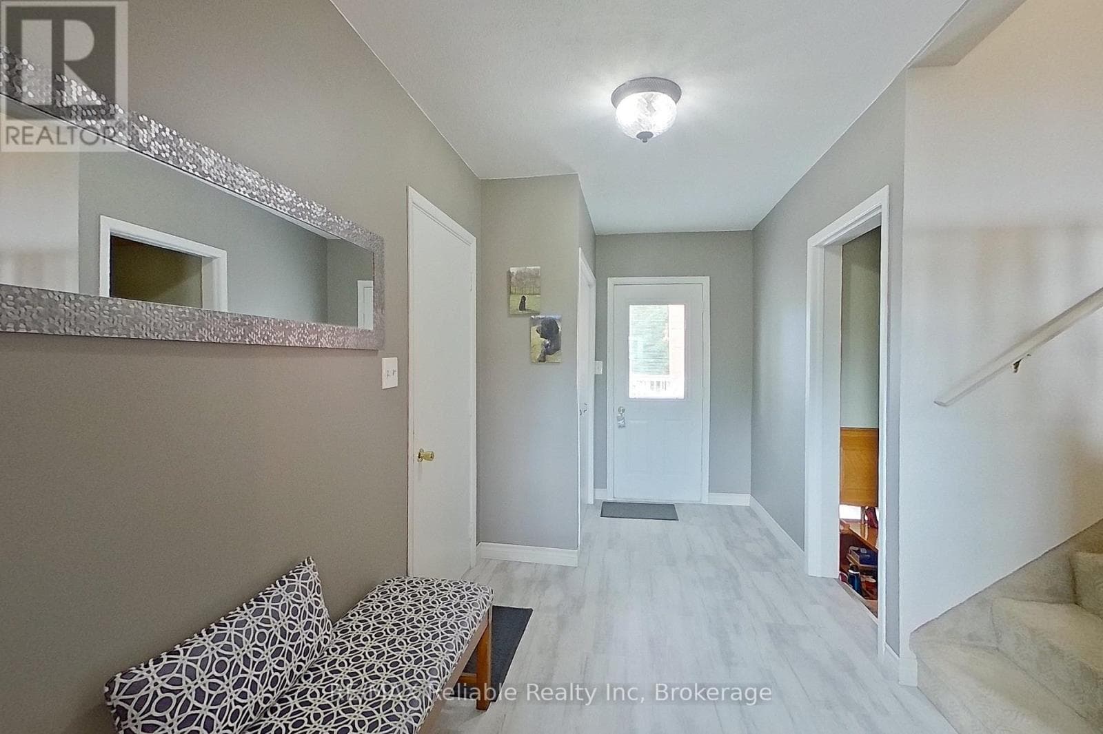 25 JORDAN DRIVE photo 4