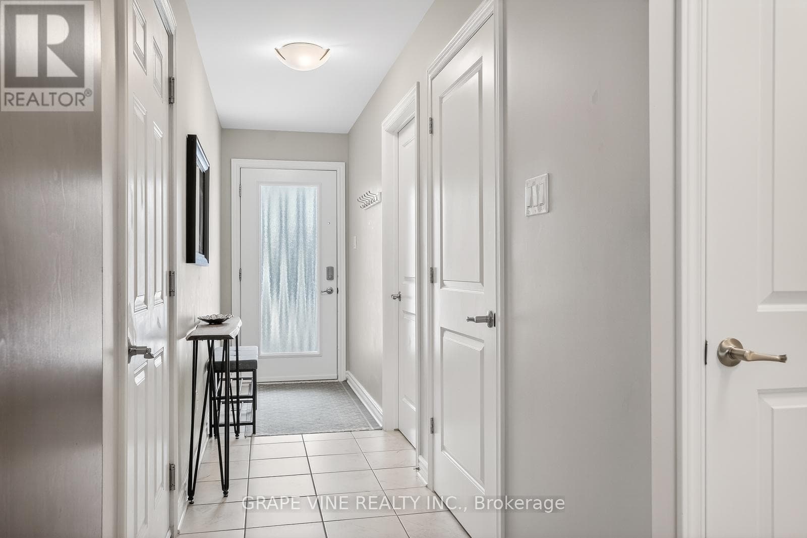 923 LEISHMAN DRIVE photo 3