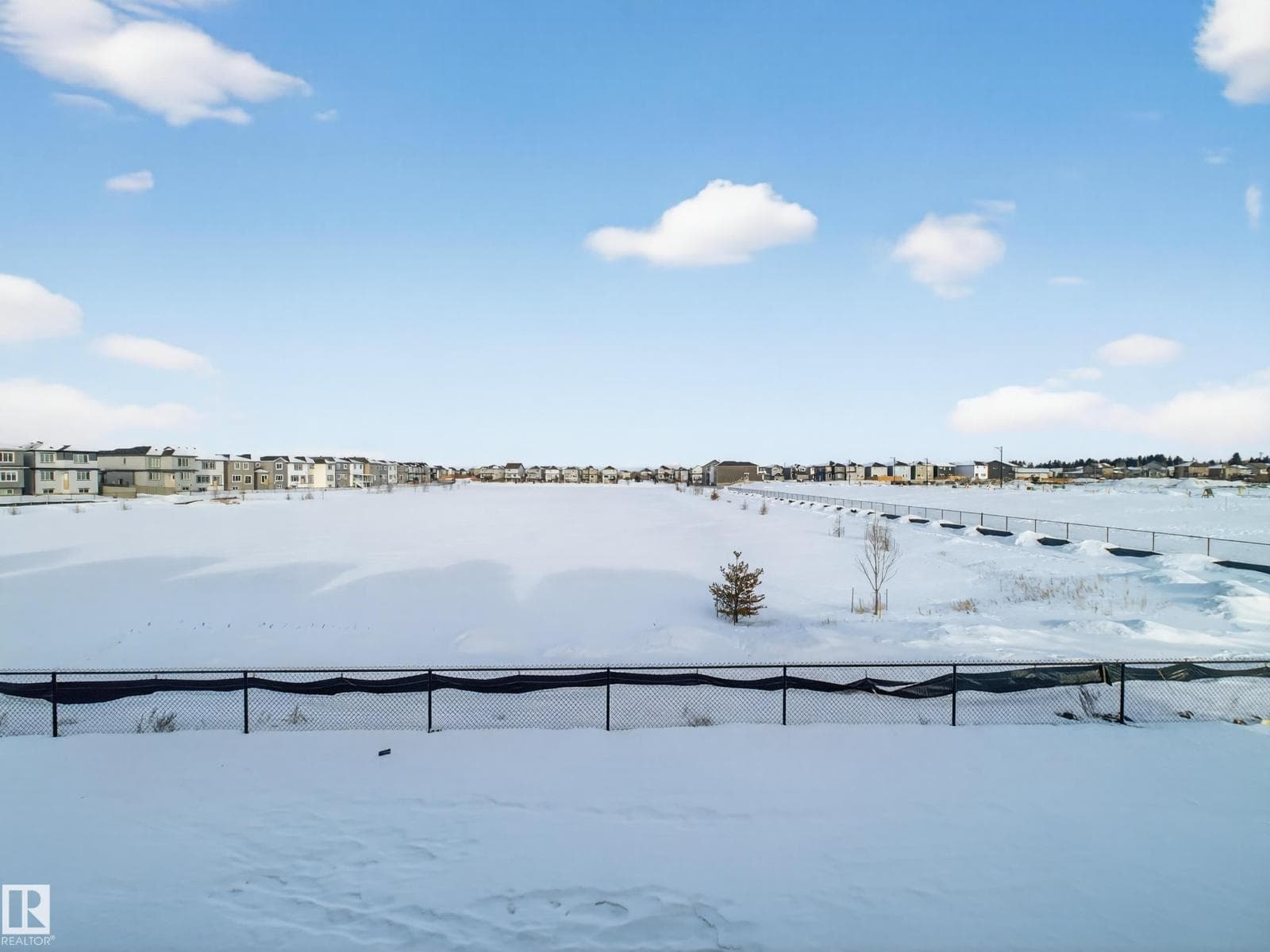 6308 42 AV photo 3