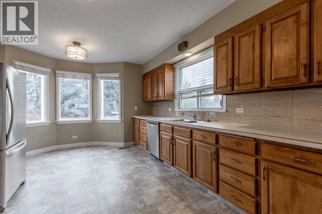 315 Dieppe Boulevard S photo 5