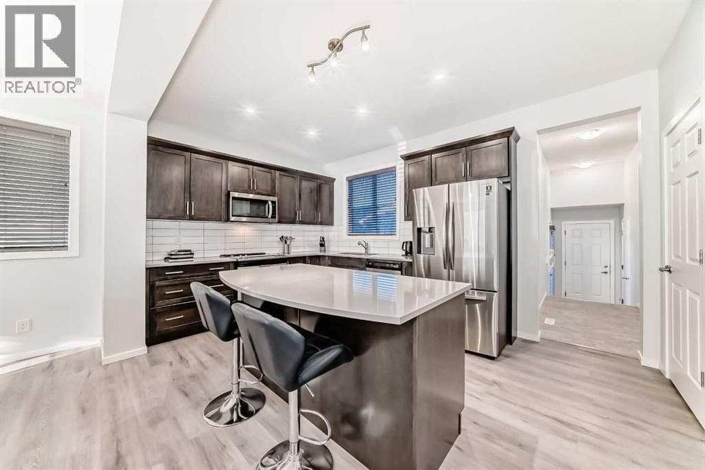 412 Yorkville Avenue SW photo 4