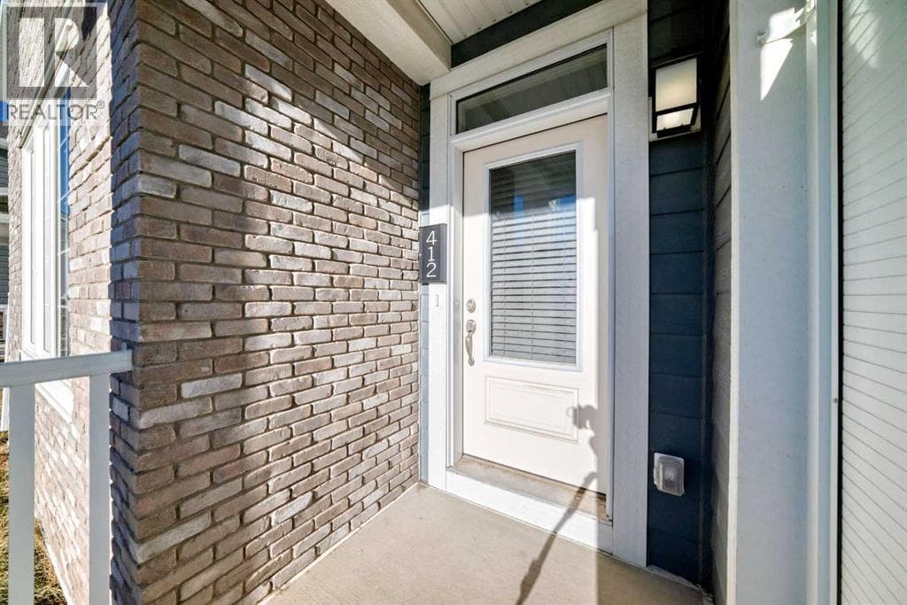 412 Yorkville Avenue SW photo 2