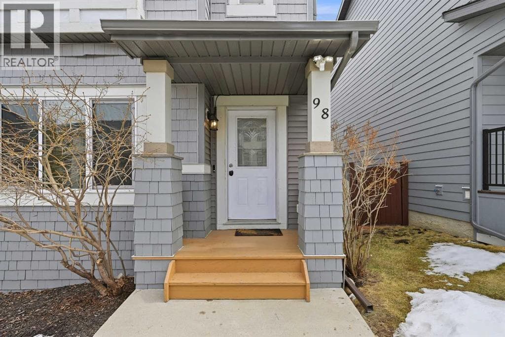 98 Panatella Hill NW photo 2