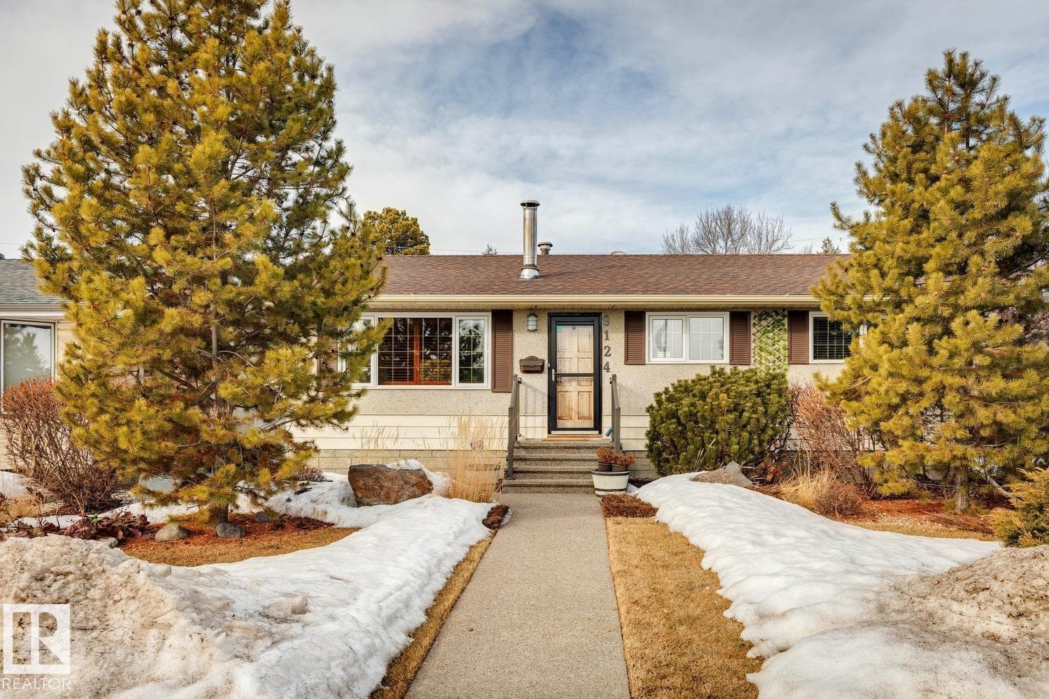 4 bed 2 bath single family at 9124 167 ST NW — $485,000