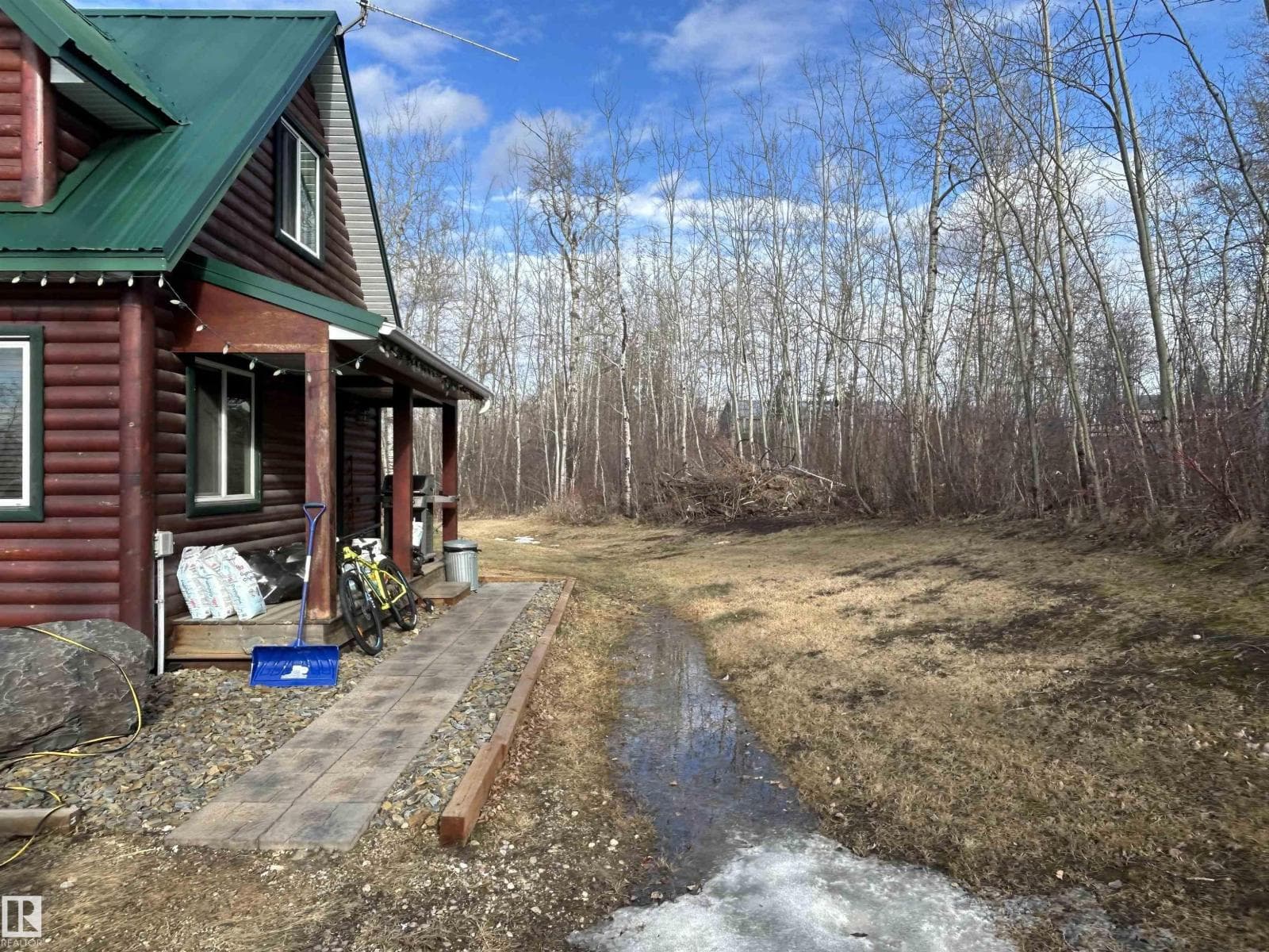 #102 54500 LAC STE ANNE TR photo 3