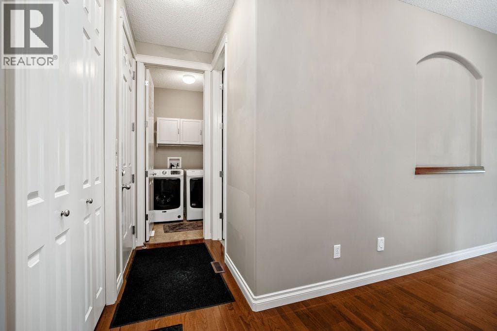 1907 Riverside Drive NW photo 4