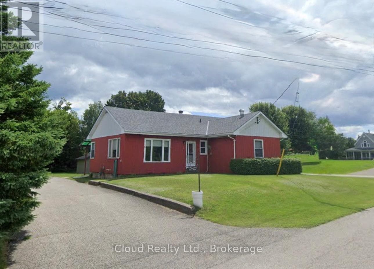 3 bed 1 bath single family at 7 KING STREET — $849,900