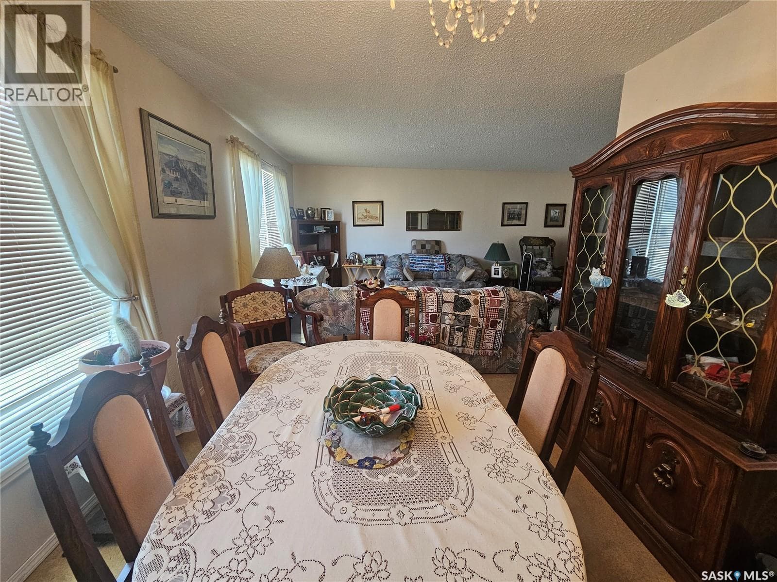579 Poplar CRESCENT photo 5