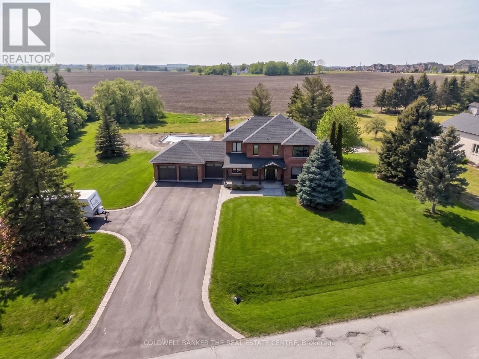 4 bed 3 bath single family at 8 BROWNLEE DRIVE — $1,999,000