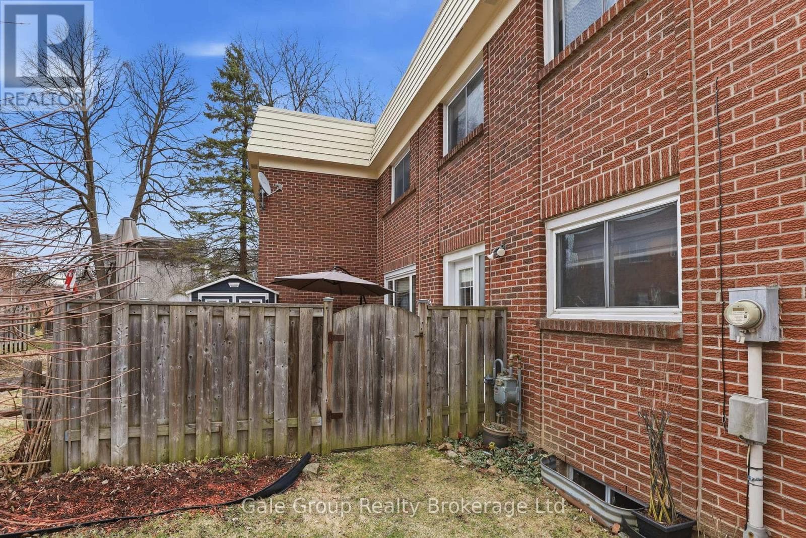 599 GAINSBOROUGH ROAD photo 5